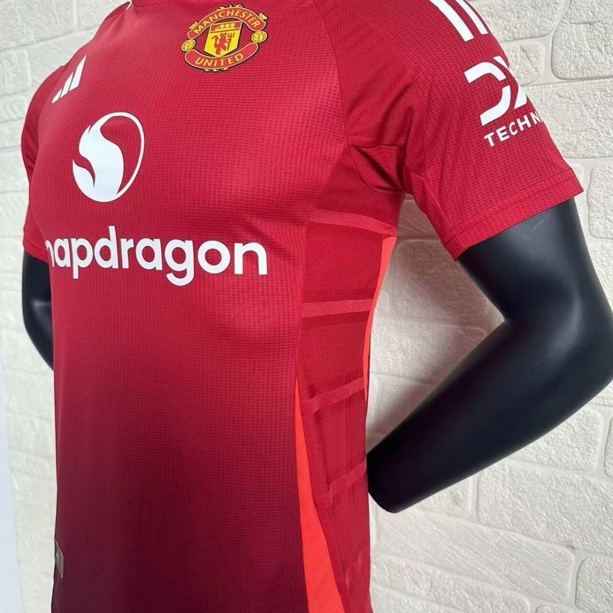 Manchester United home kit 24/25 players version