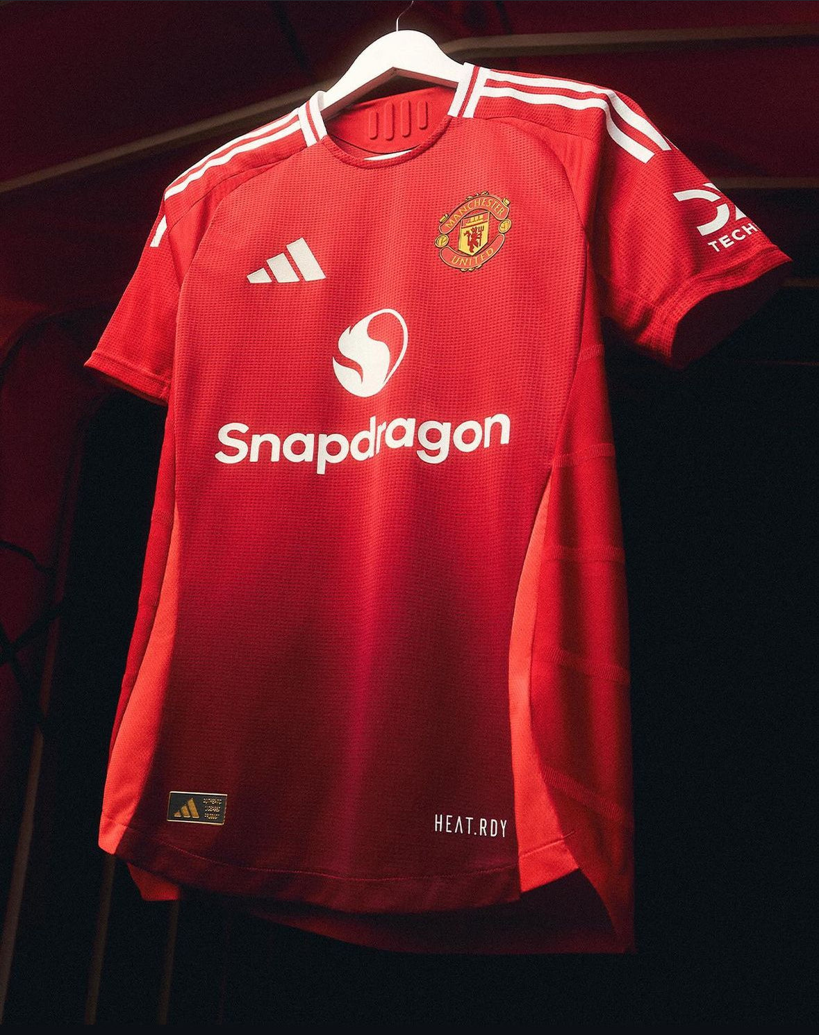 Manchester United home kit 24/25 players version